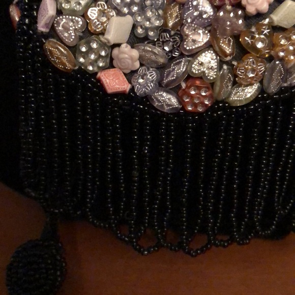 Small Beaded Draw-string Pouch - Picture 5 of 6
